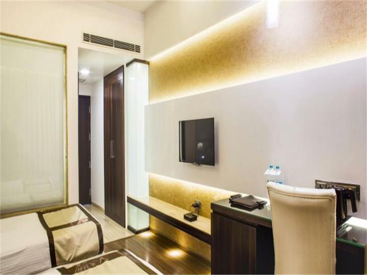 Viceroy Inn Dehradun Esterno foto