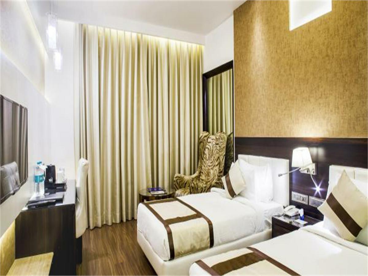 Viceroy Inn Dehradun Esterno foto