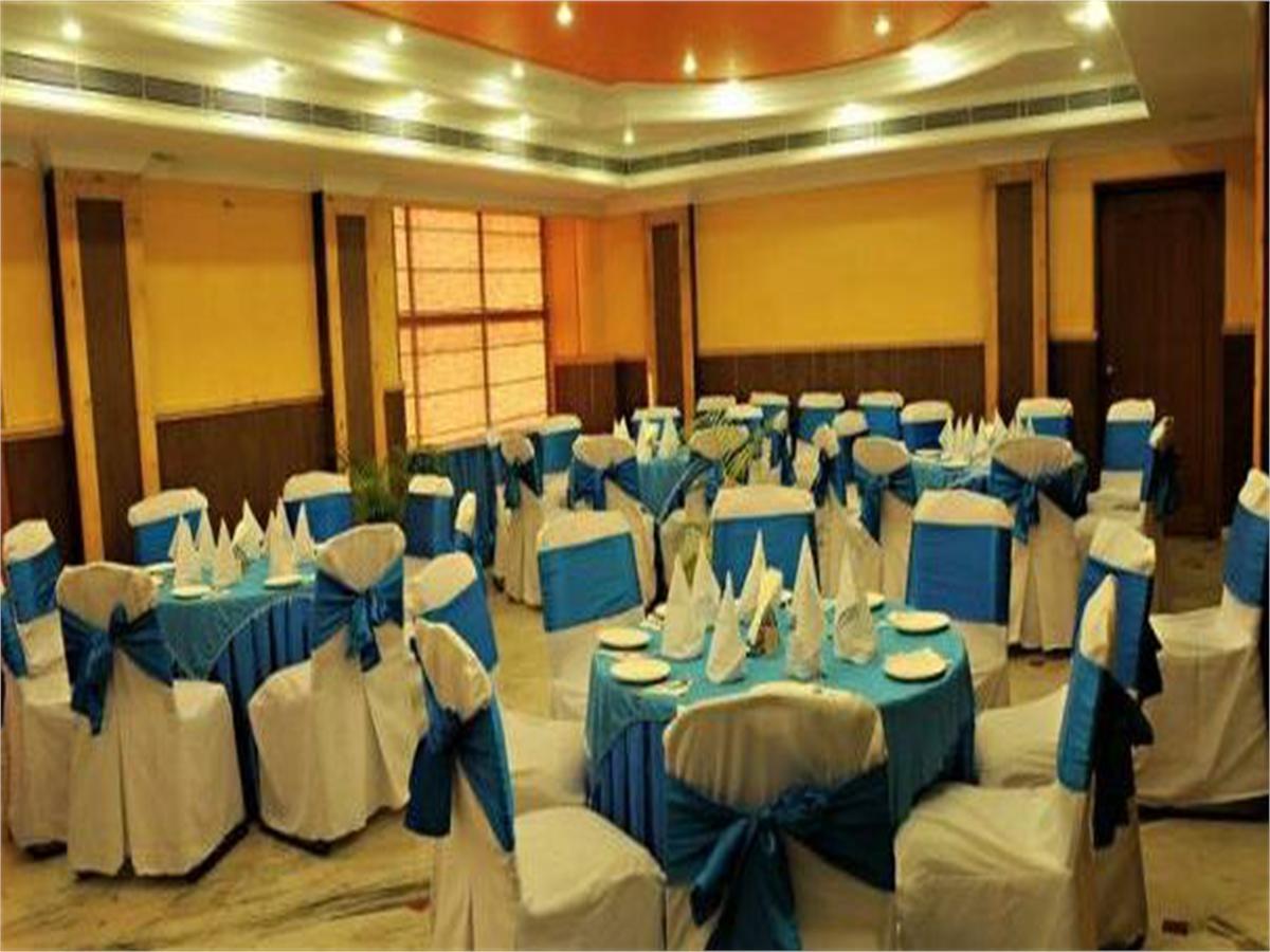 Viceroy Inn Dehradun Esterno foto