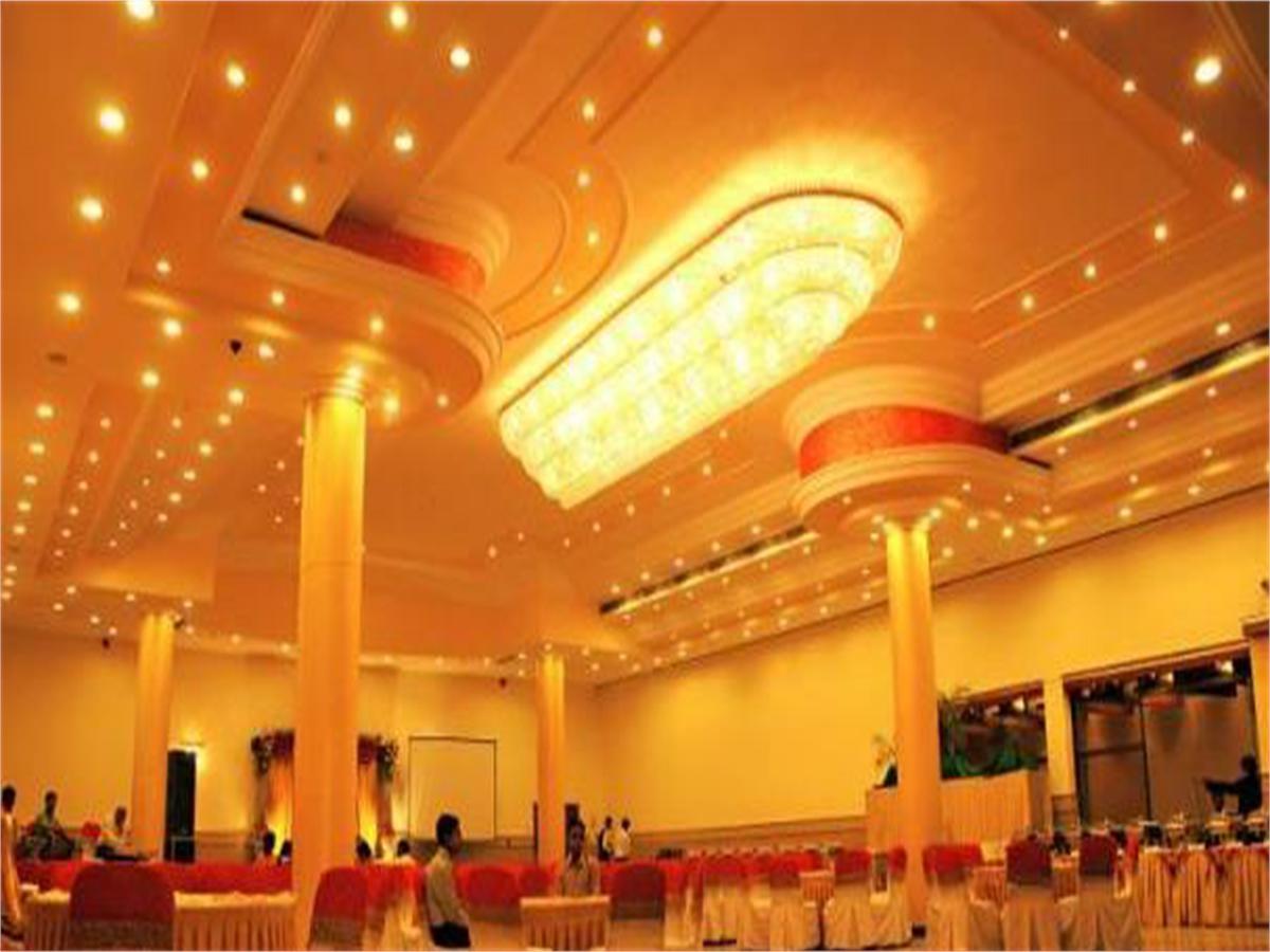 Viceroy Inn Dehradun Esterno foto